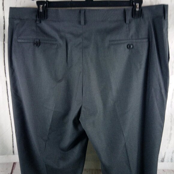 NWOT Roundtree & Yorke TravelSmart Classic Fit Dark Gray Dress Pants 42x30 FF - Picture 6 of 8